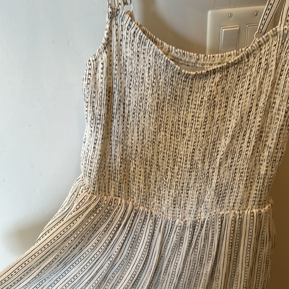Old Navy dress - Picture 3 of 4